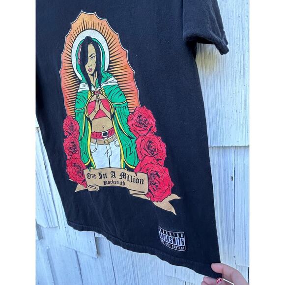 Rocksmith Aaliyah One In A‎ Million Tee Shirt Small - Picture 5 of 7